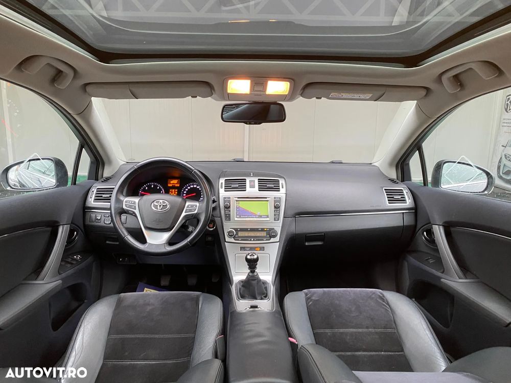 Toyota Avensis Combi 2.0 D-4D - 22