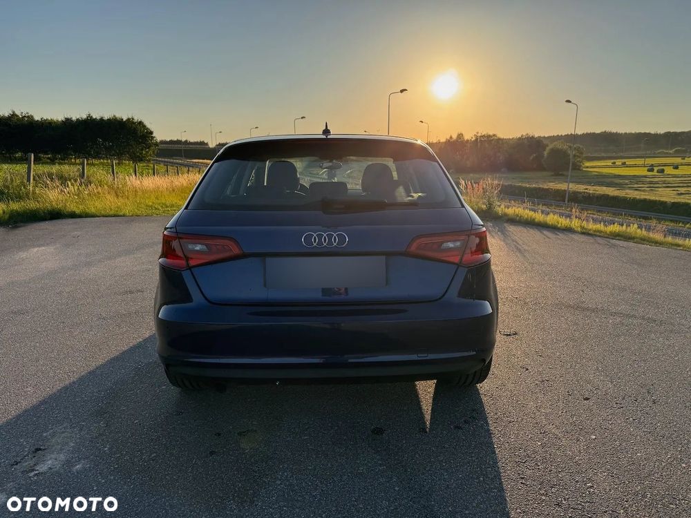 Audi A3 Sportback 1.6 TDI Ambition S tronic - 10