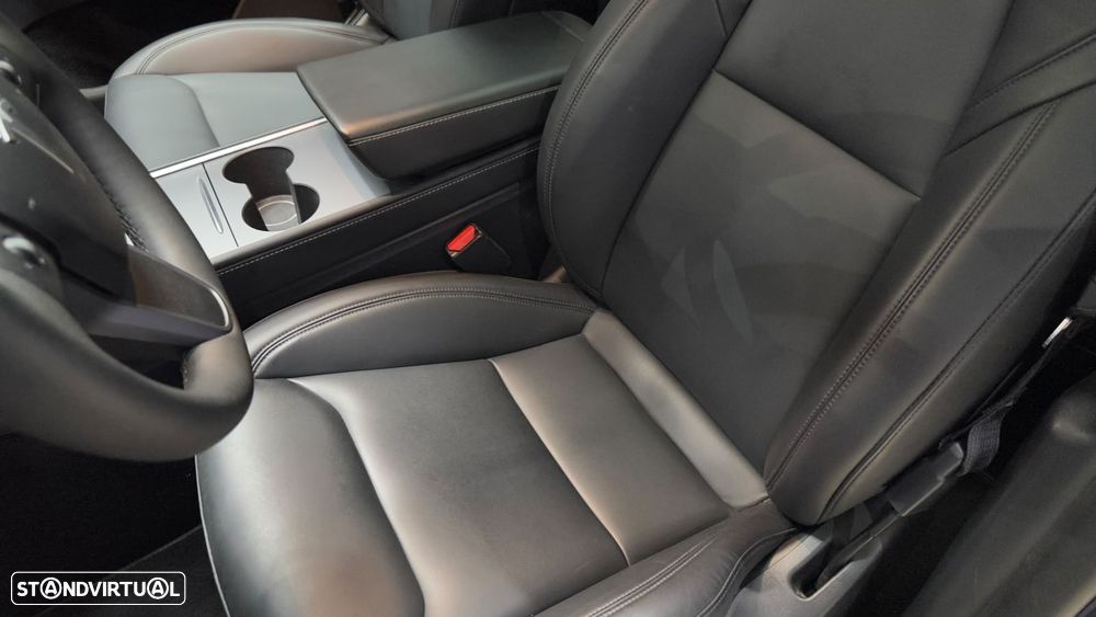 Tesla Model Y Performance Dual Motor AWD - 23