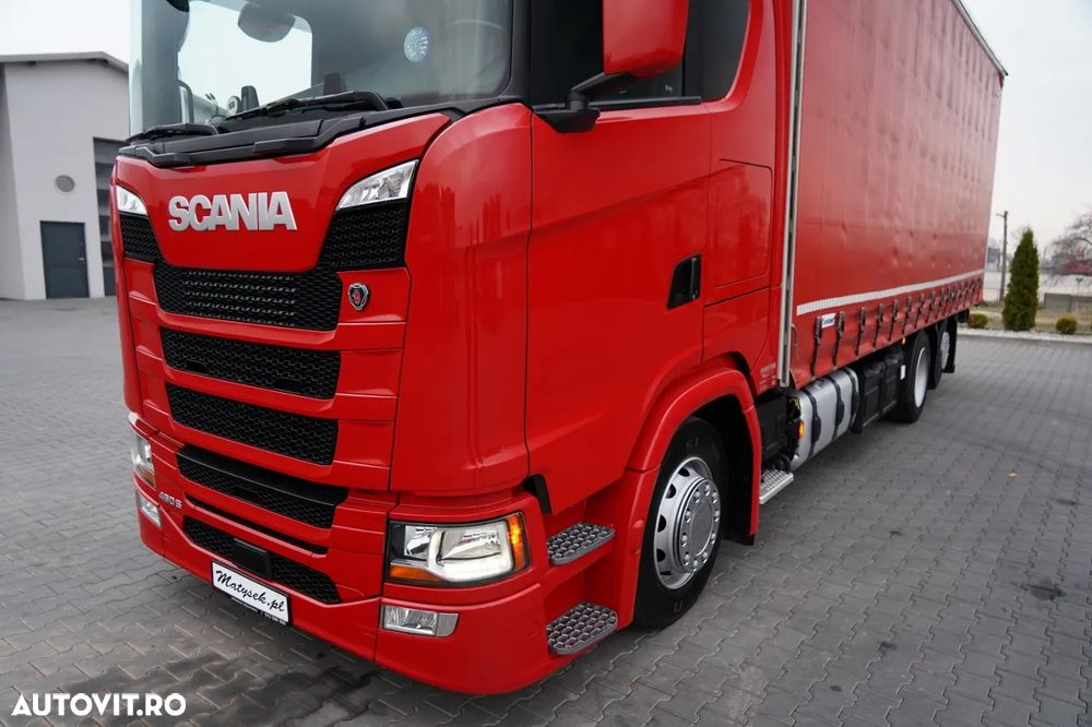Scania S 460 / CORTINĂ 8.1 M / 60 M3 / SOLO / 6X2 / PUNTE RIDICATĂ / PUNTE DIRECȚIE - 10
