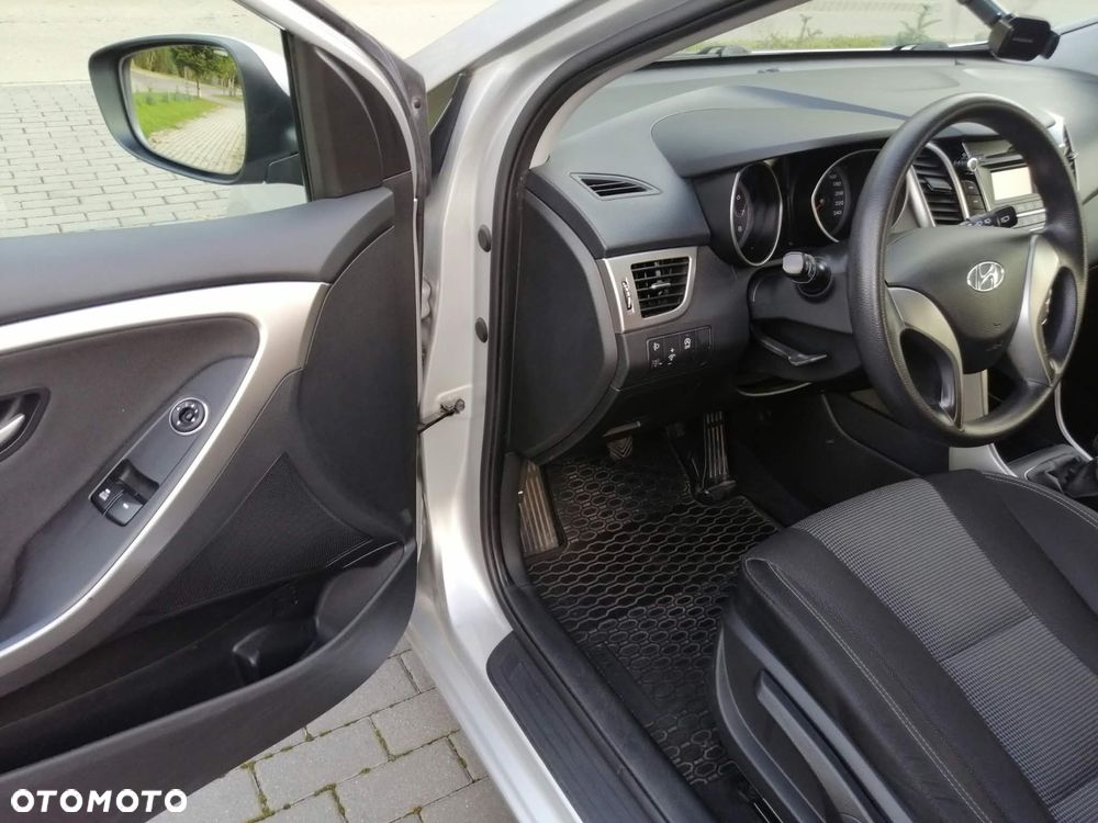 Hyundai i30 - 22