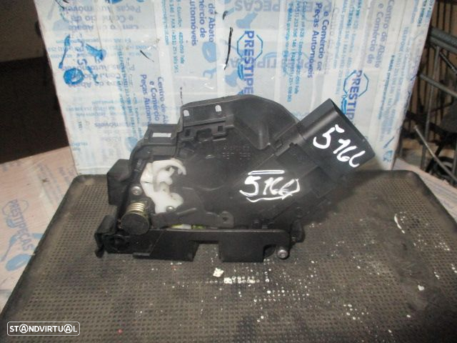Fecho 31253657 VOLVO XC60 2014 2.0D 163CV 5P AZUL FESQ 6 PINOS - 2