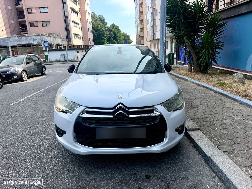 Citroën DS4 1.6 e-HDi So Chic - 11