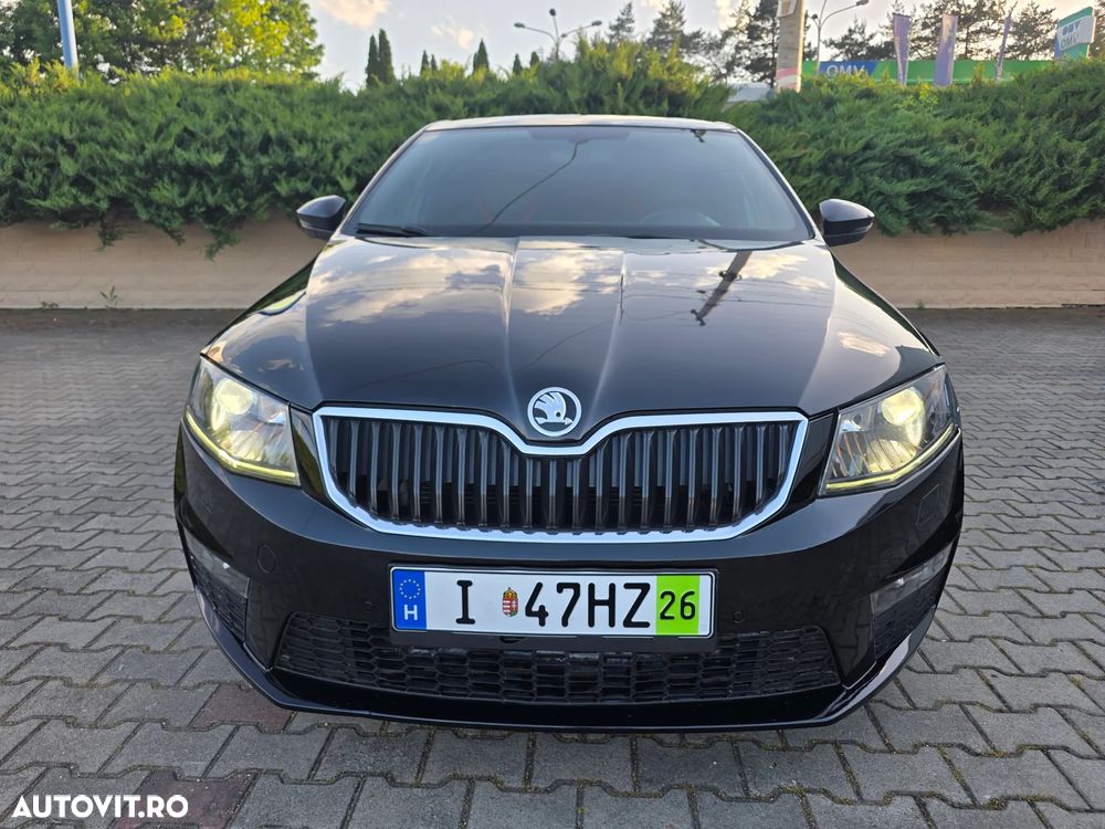 Skoda Octavia 2.0 TDI RS DSG - 9