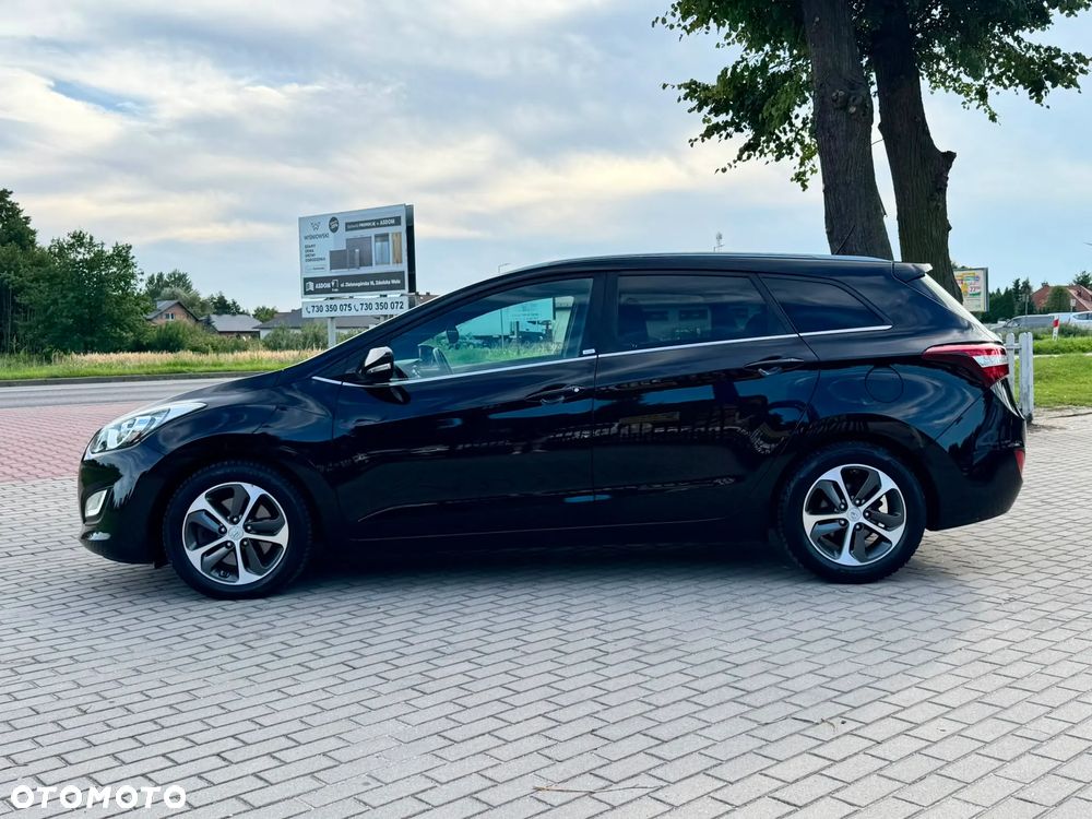 Hyundai i30 blue Kombi 1.6 CRDi DCT Passion - 10