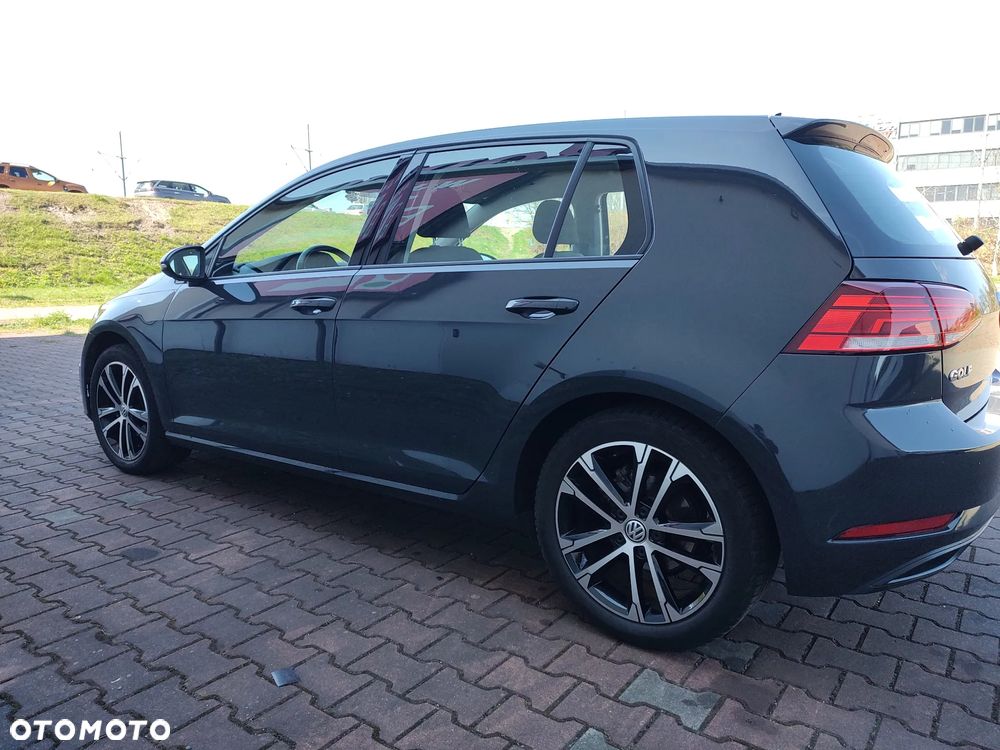 Volkswagen Golf - 16