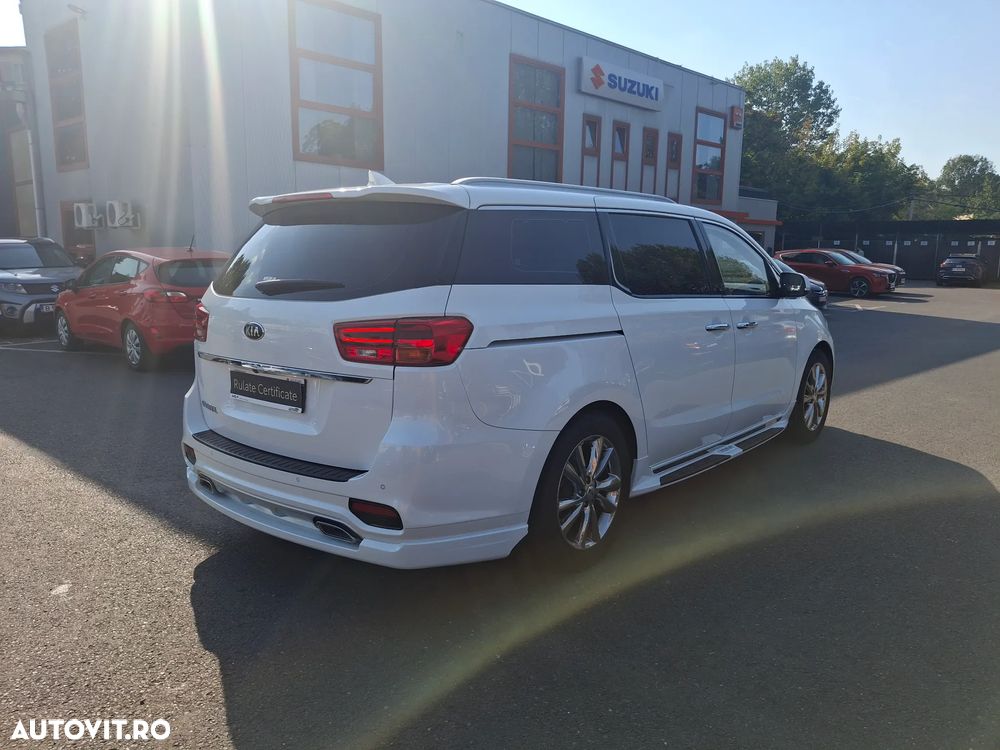 Kia Carnival - 6
