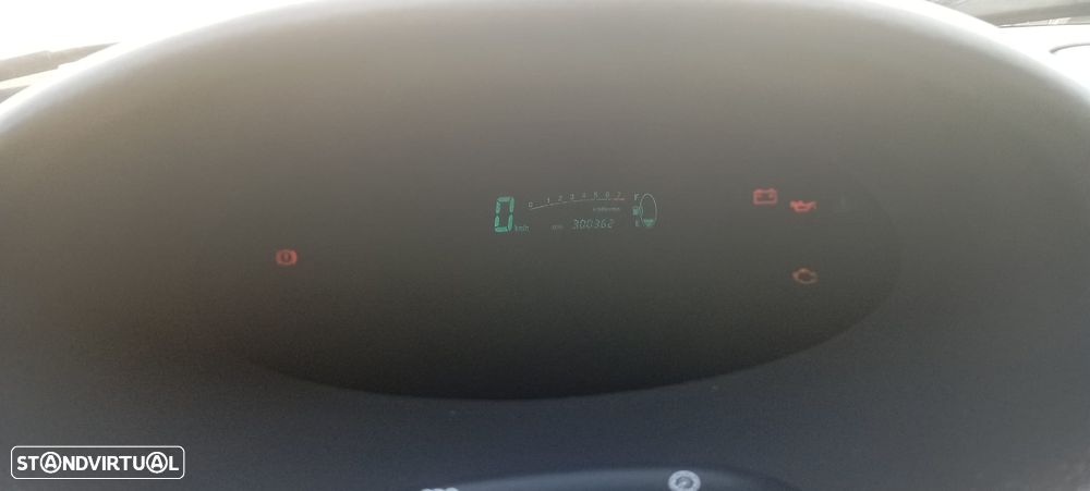 Toyota Yaris 1.0 Terra - 24