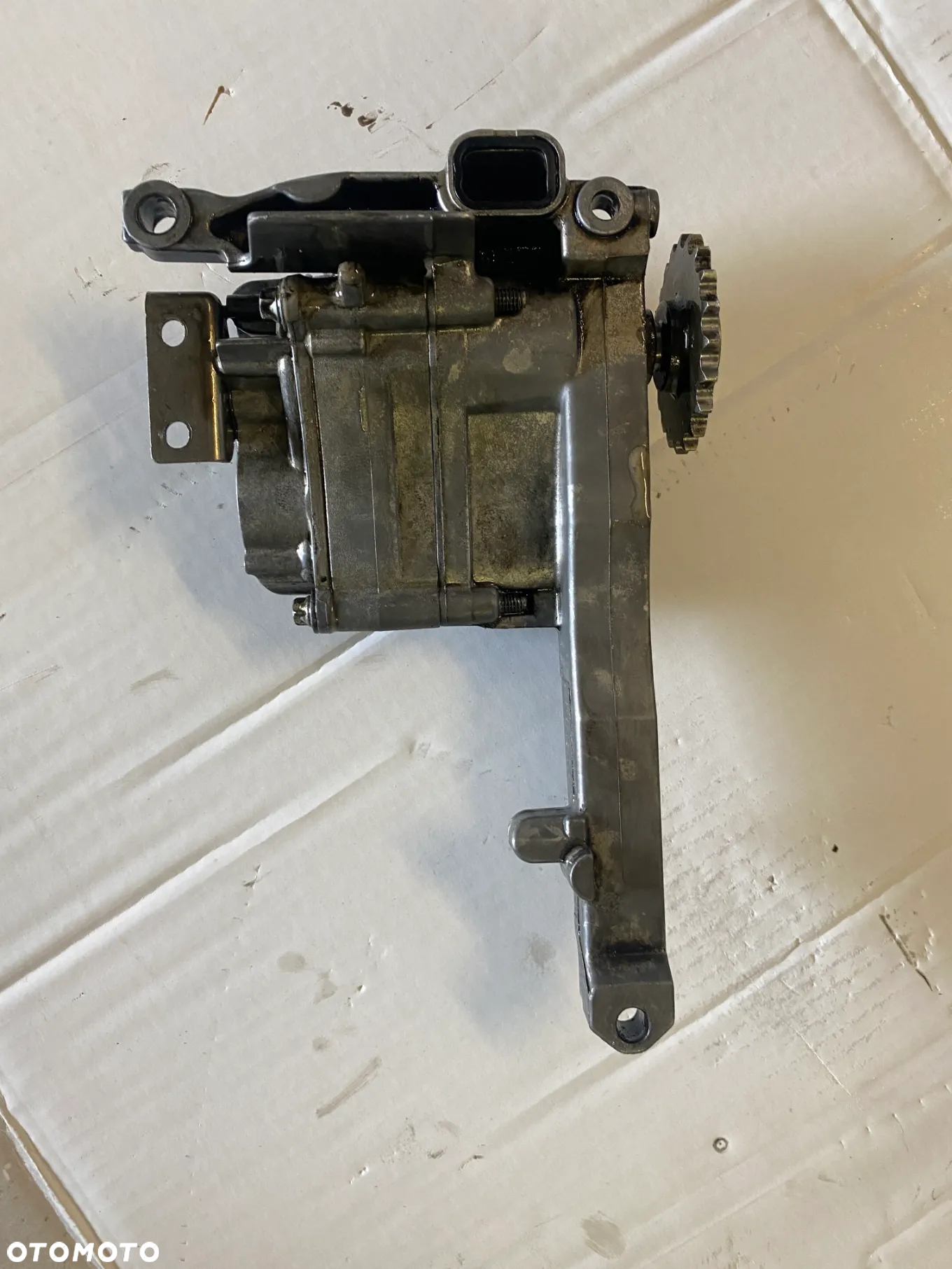 Pompa oleju Jeep Mercedes 3.0 CDI 3.0 CRD 6421810901 - 2