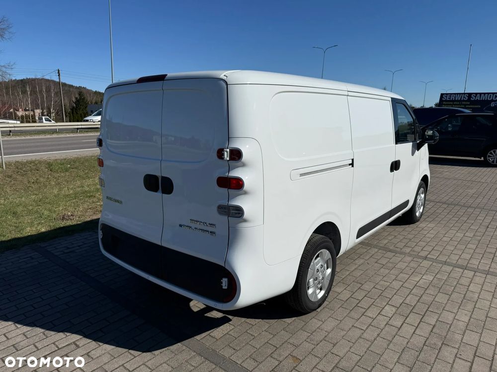 Maxus eDeliver 5 - 3