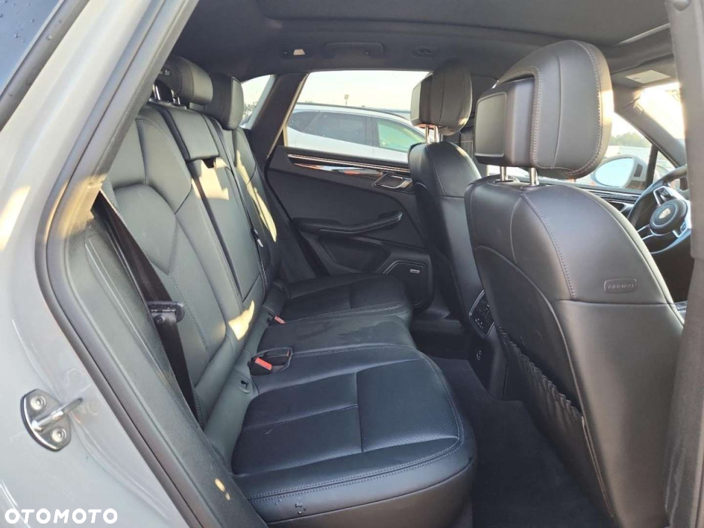 Porsche Macan - 11