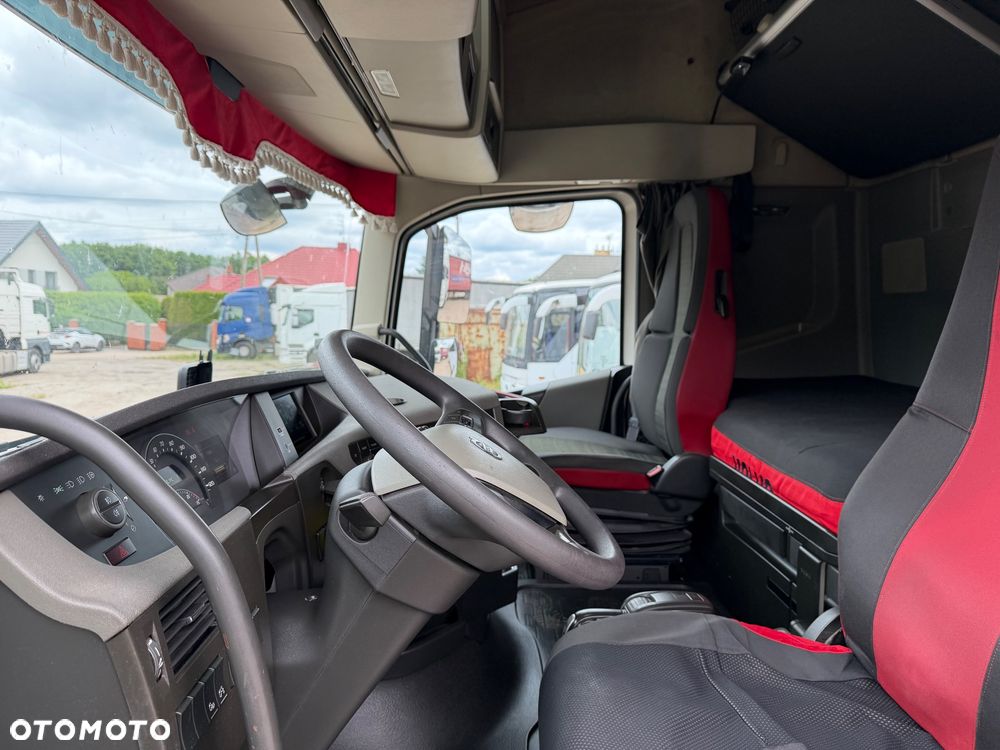 Volvo FH4 / AUTOMAT / POLSKI SALON !! / STANDARD / EURO 6 / 2015 ROK - 25