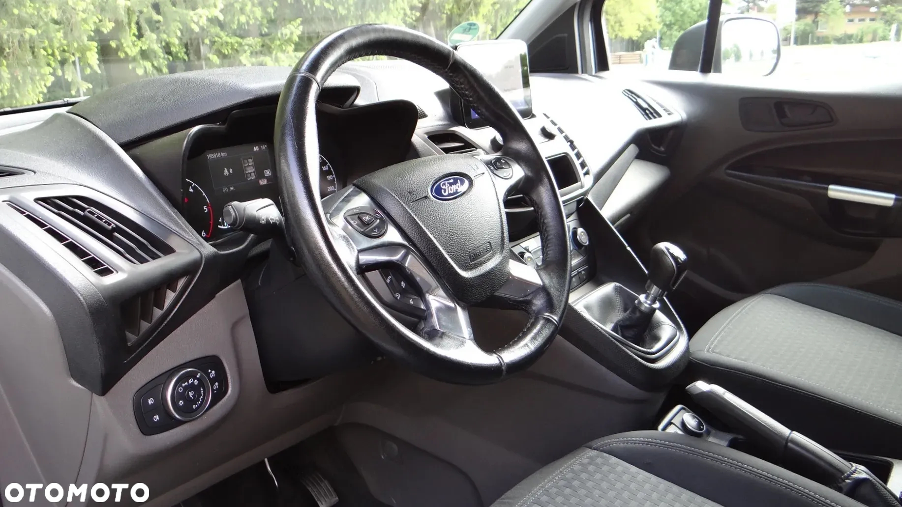 Ford Tourneo Connect 1.5 TDCi Start-Stop Titanium - 6