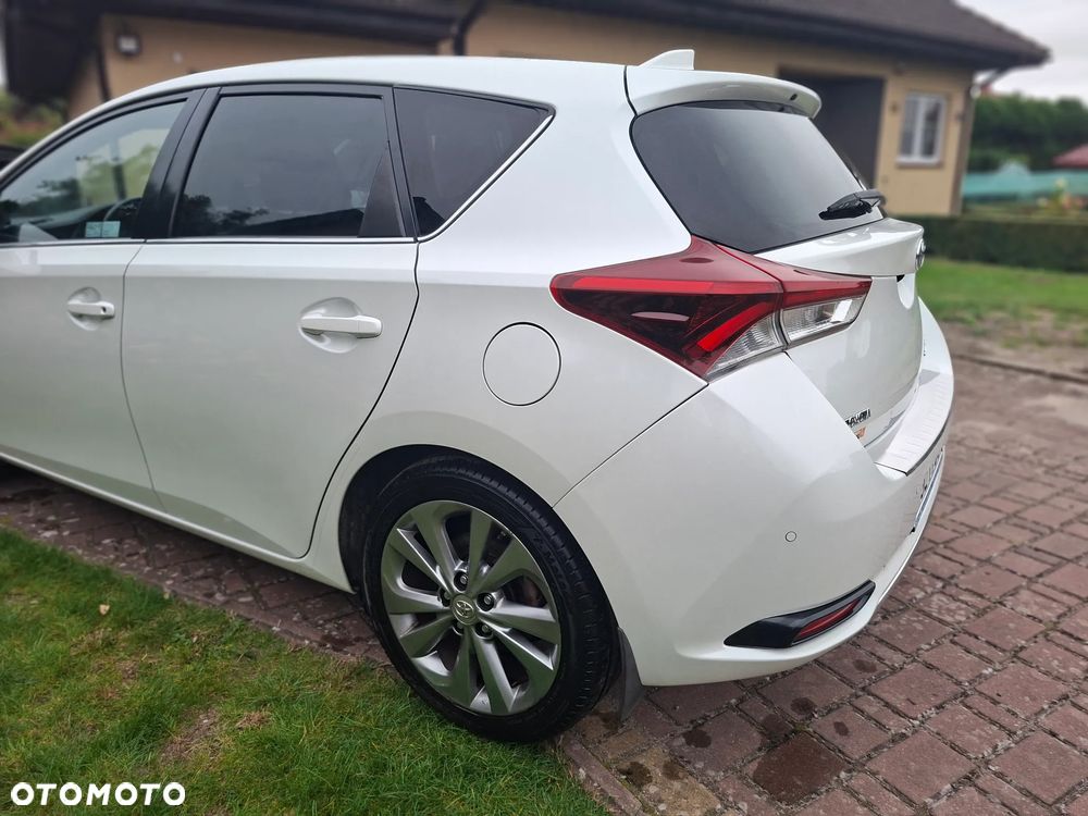 Toyota Auris - 12