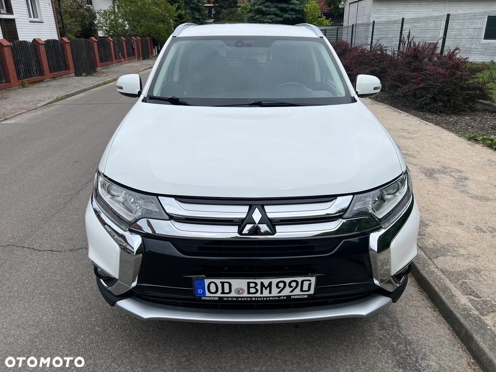 Mitsubishi Outlander - 3