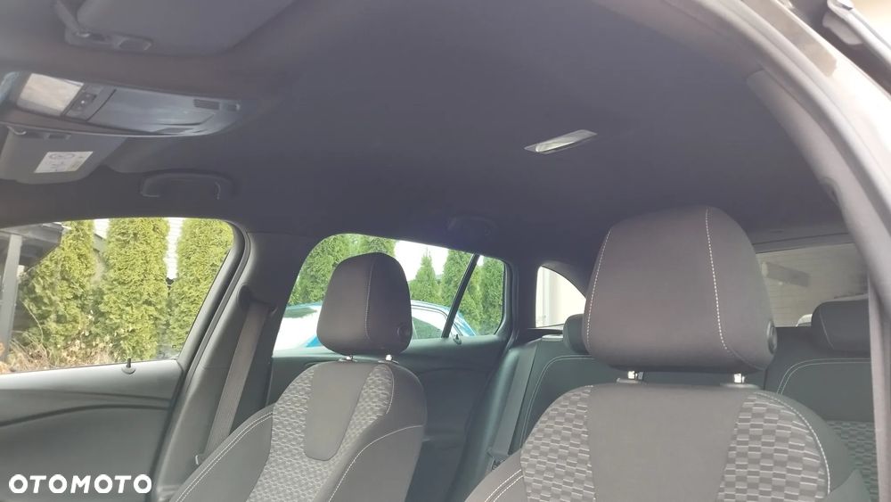 Opel Astra 1.4 Turbo Edition - 25