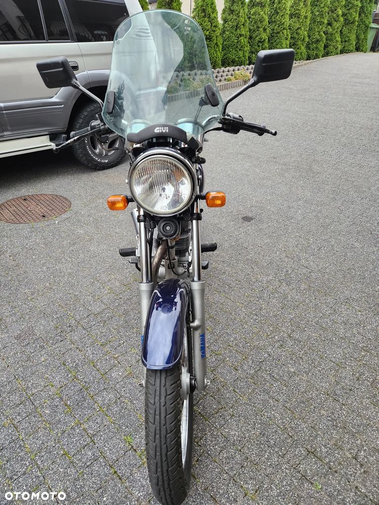 Yamaha SR - 8