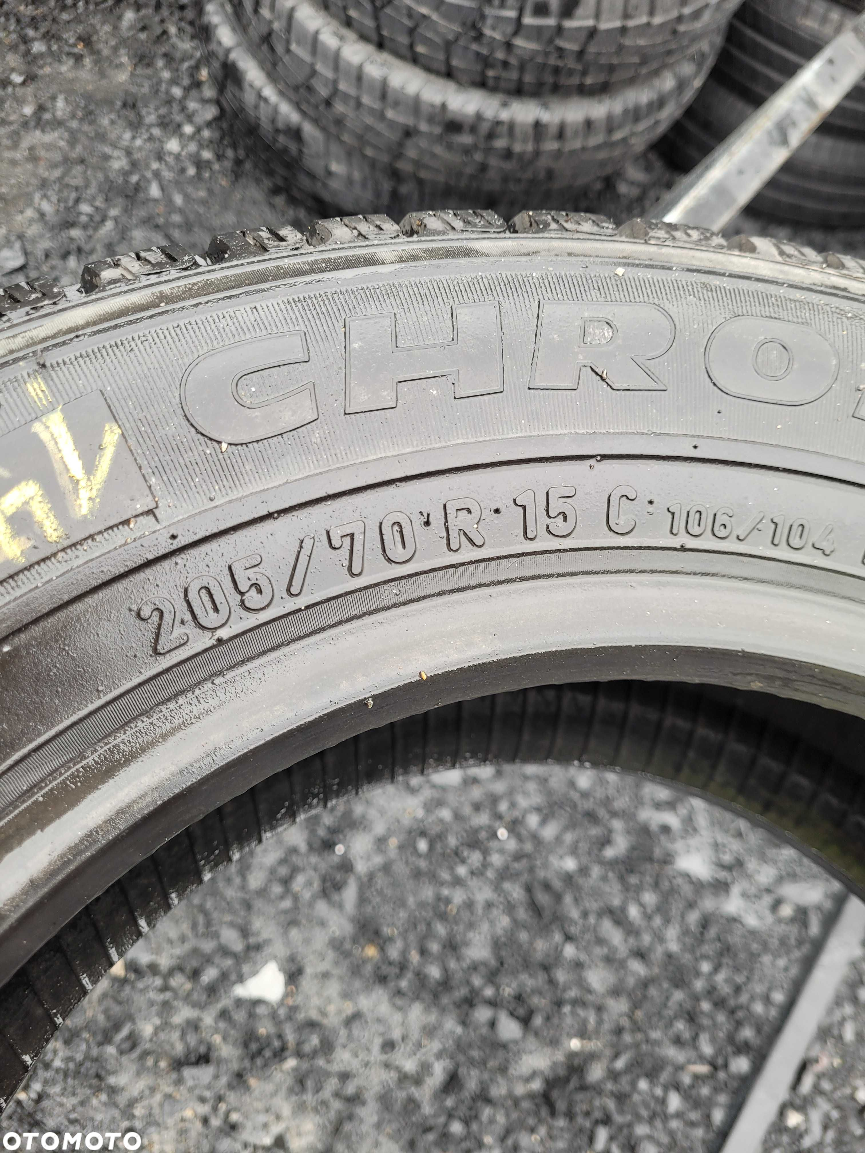 WYSYŁKA Opona Pojedyncza 205 70 R15C Pirelli Chrono Winter - 3