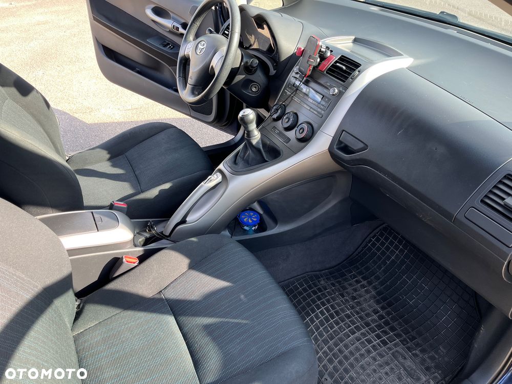 Toyota Auris 1.6 VVT-i Team - 13