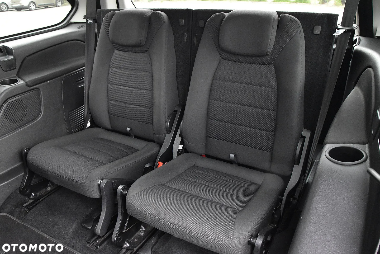 Ford Galaxy - 12