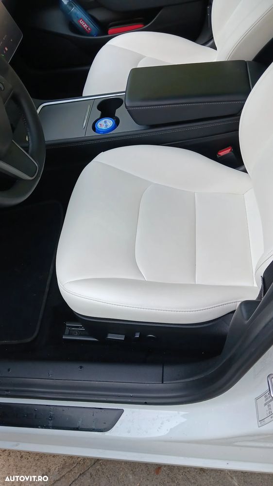 Tesla Model 3 - 13