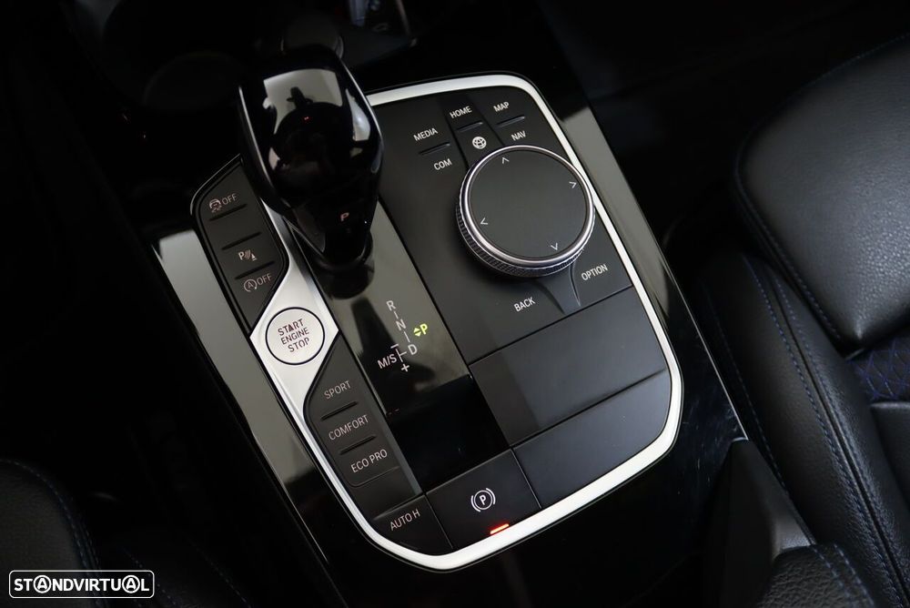 BMW 116 d Pack Desportivo M Auto - 15
