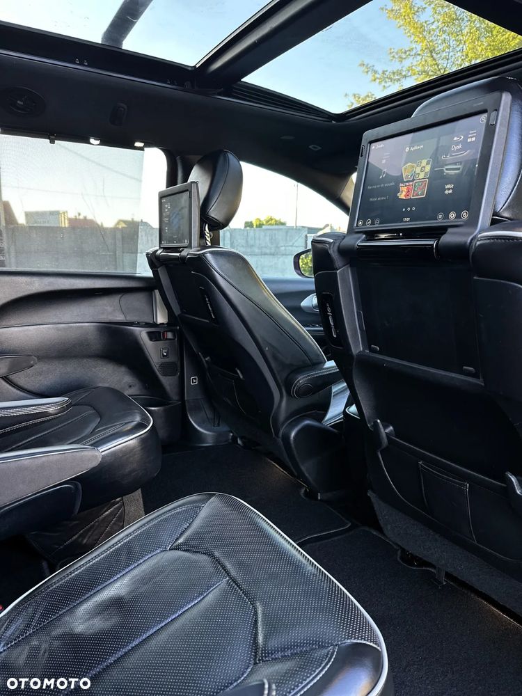 Chrysler Pacifica - 18