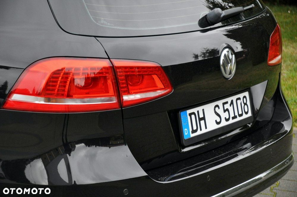 Volkswagen Passat - 16