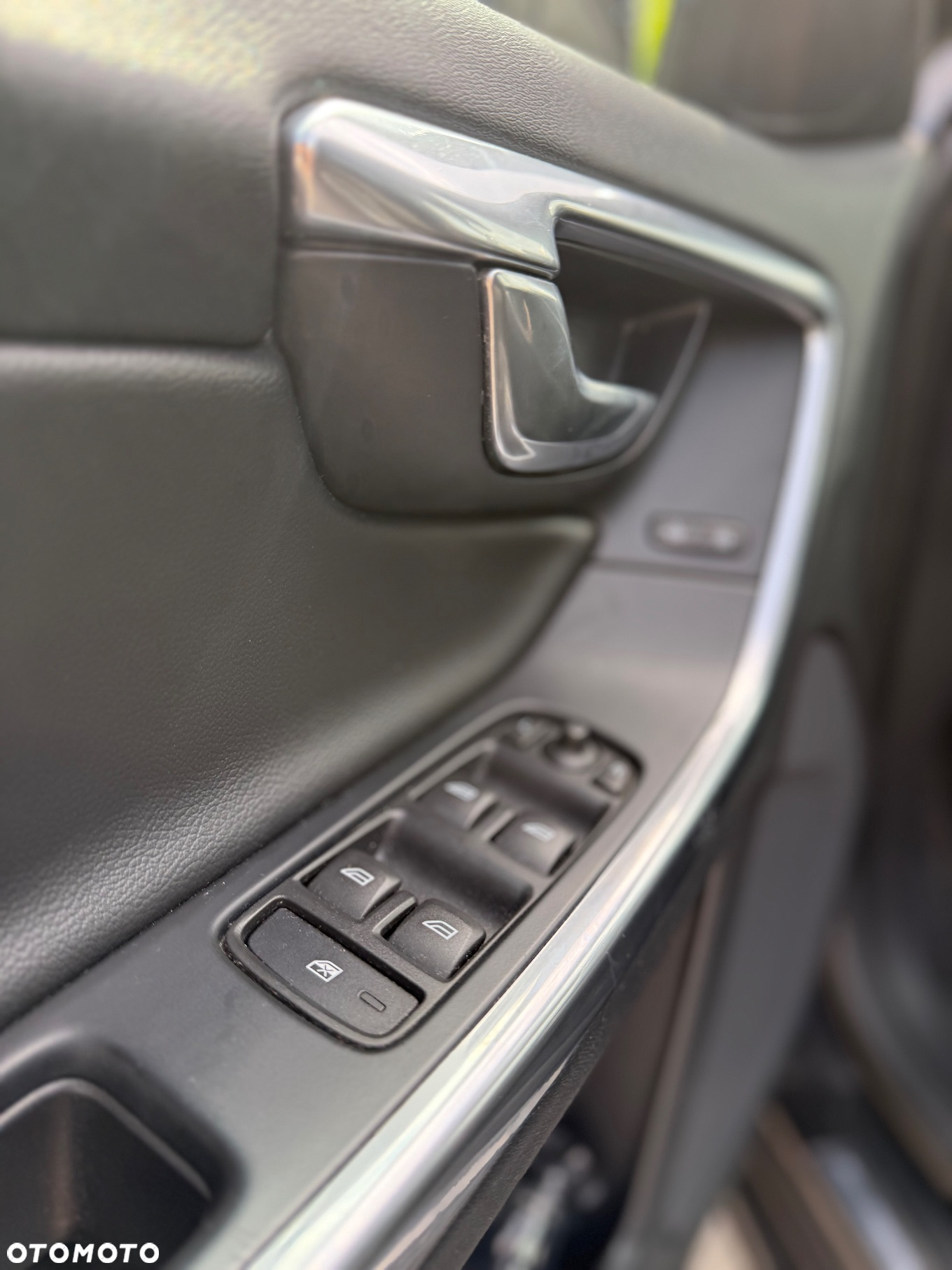 Volvo V60 D2 Drive-E Momentum - 12