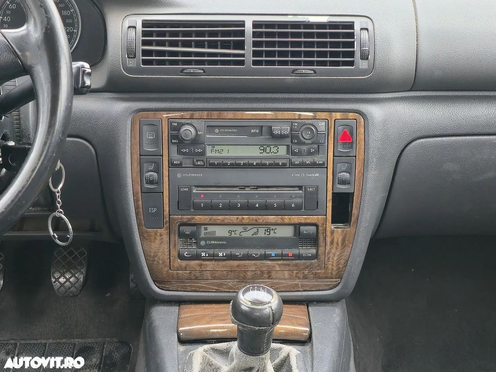 Volkswagen Passat 1.9 TDI - 8