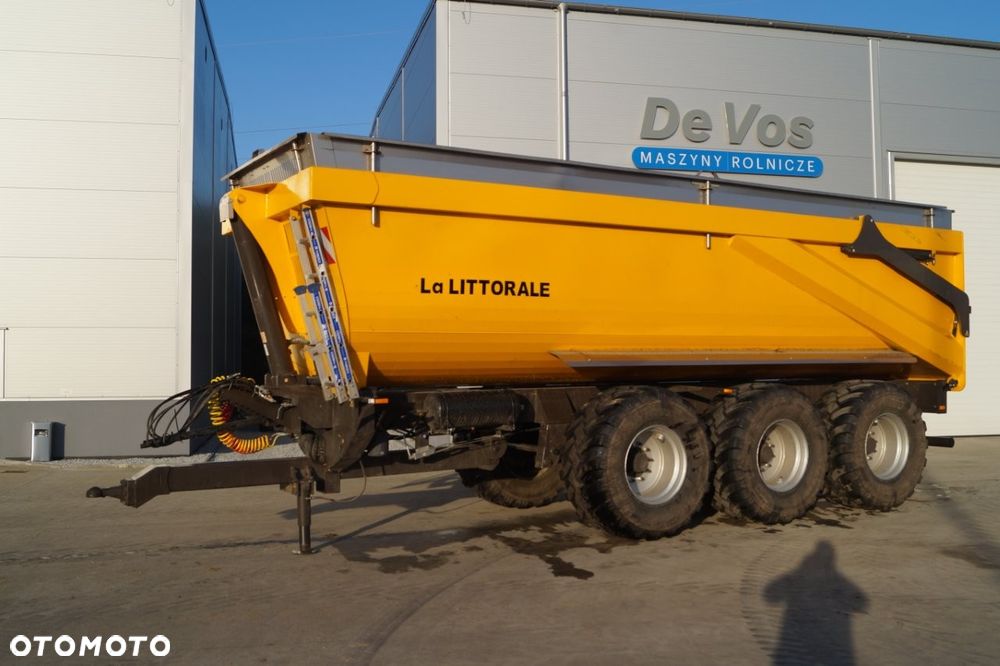 Inny Przyczepa Rolnicza La Littorale C310C - 1