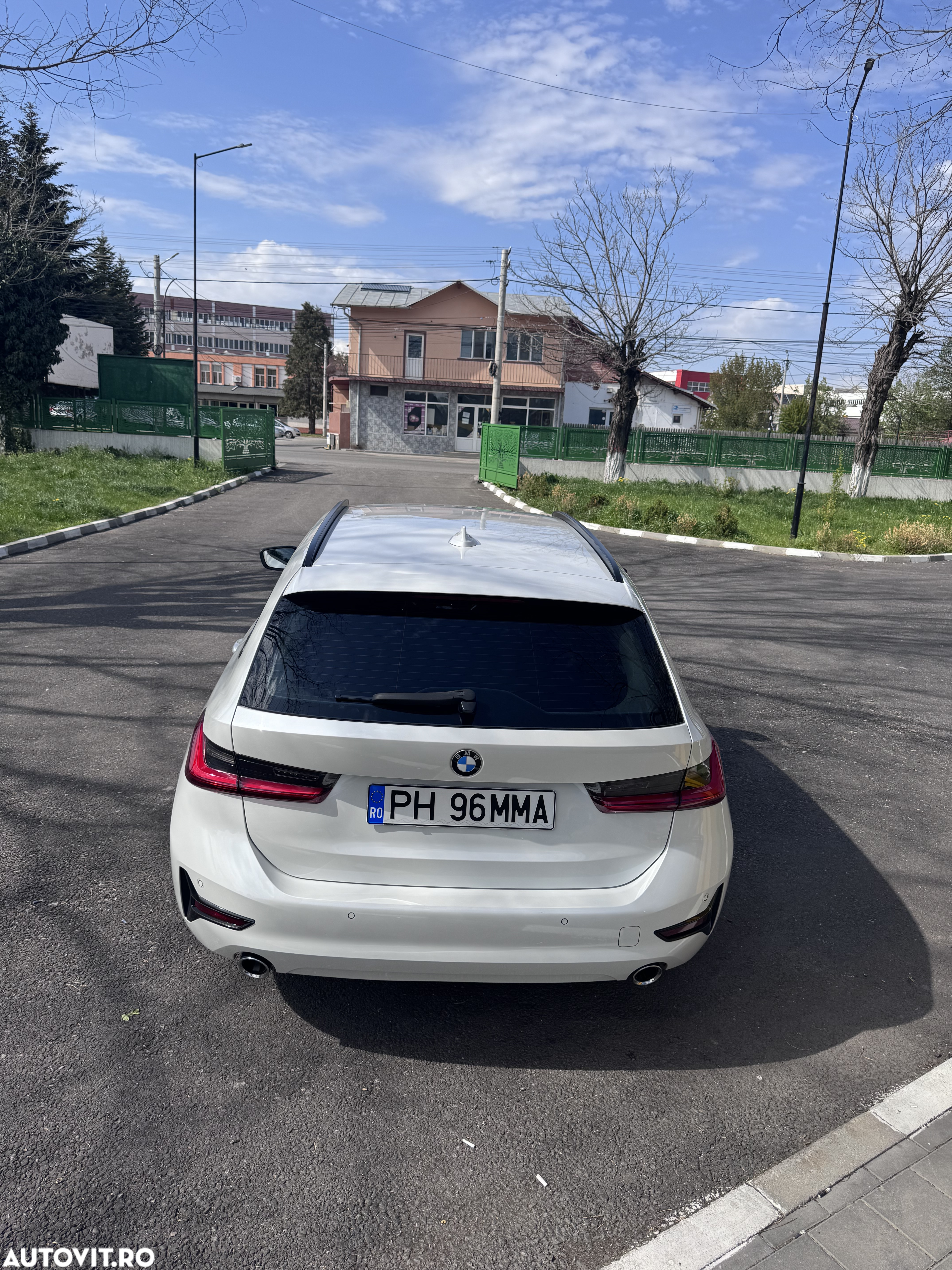 BMW Seria 3 318i Touring Aut. Sport Line - 10