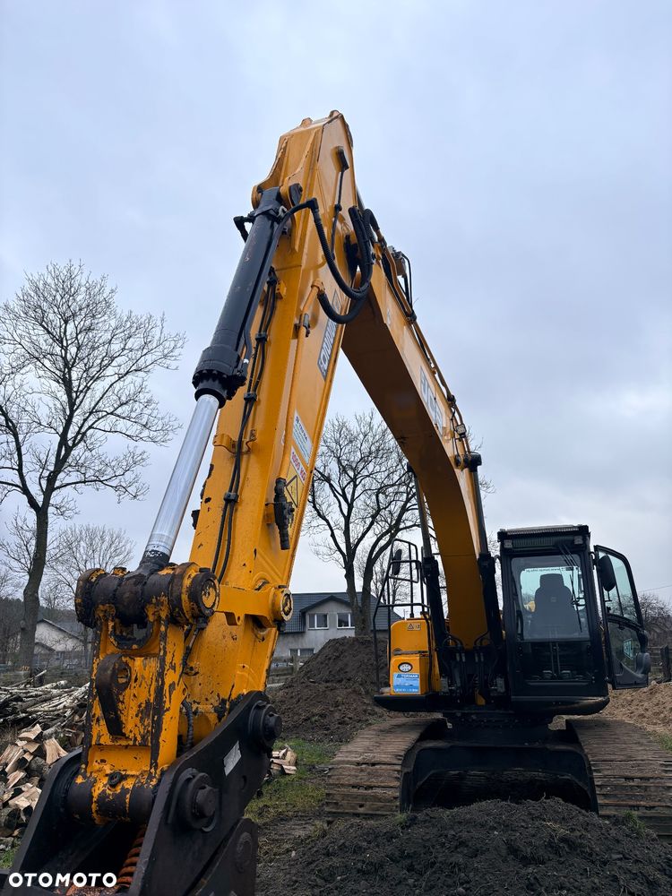 JCB LC+T4F - 1