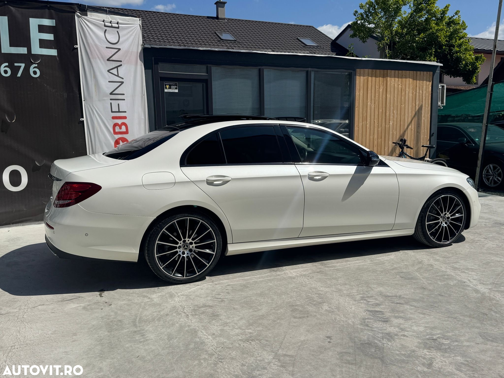 Mercedes-Benz E - 19