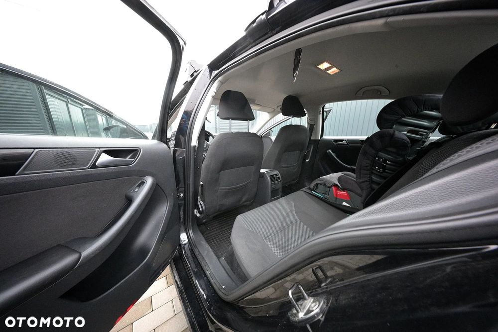 Volkswagen Jetta 1.4 TSI Comfortline - 12