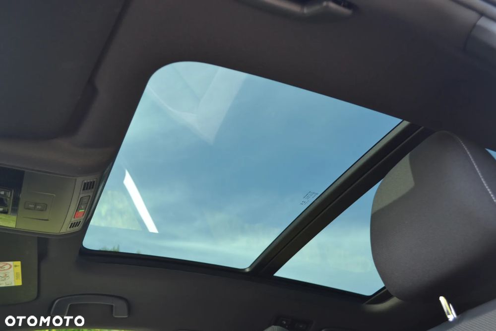 Volkswagen T-Roc 1.5 TSI Style DSG - 10