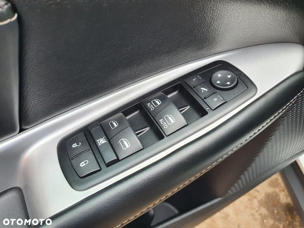 Fiat Freemont 2.0 Multijet 16V DPF Automatik Allrad Black Code - 22