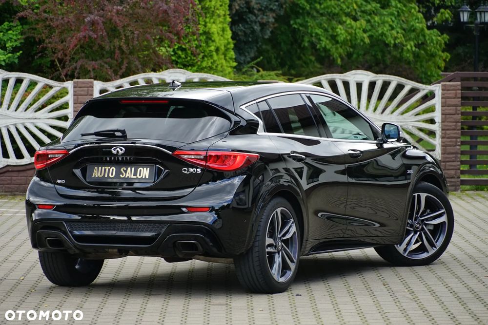 Infiniti Q30 2.0t DCT AWD Sport - 13