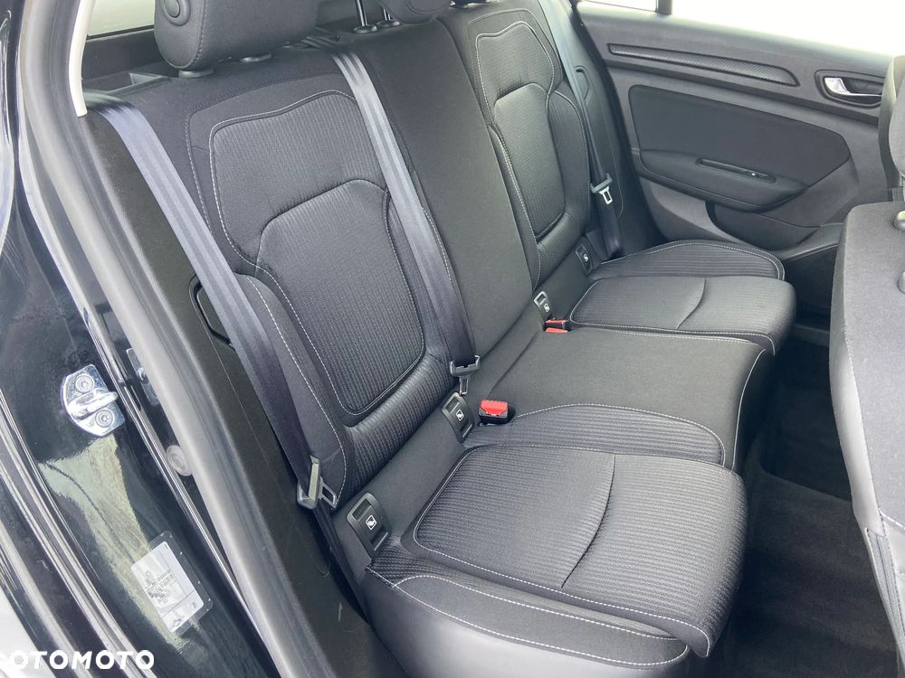 Renault Megane ENERGY TCe 130 EDC LIMITED - 39