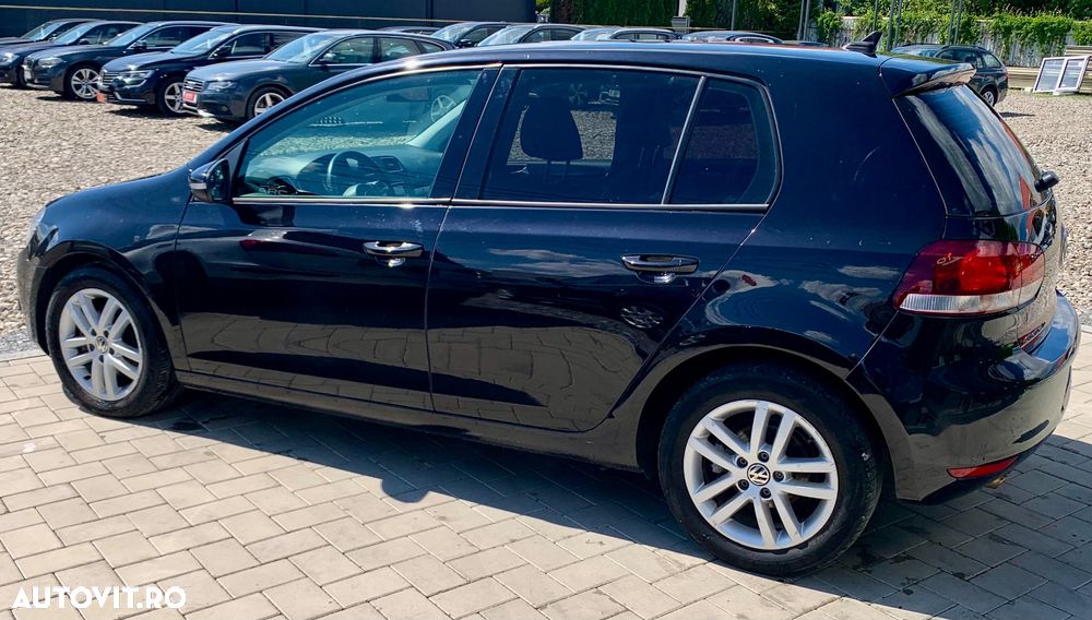 Volkswagen Golf 1.6 TDI DPF Exclusive - 4