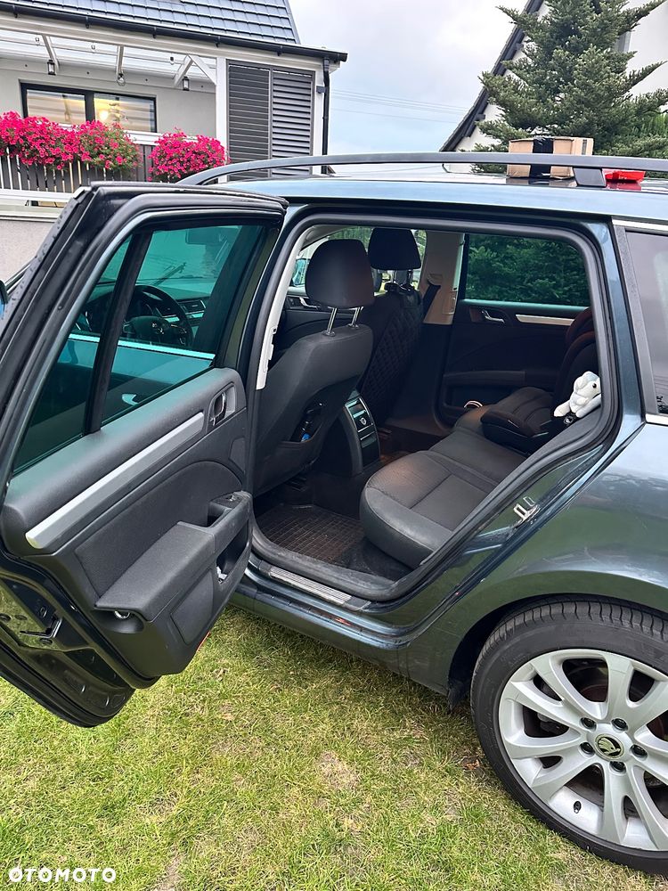 Skoda Superb 2.0 TDI Active DSG - 17