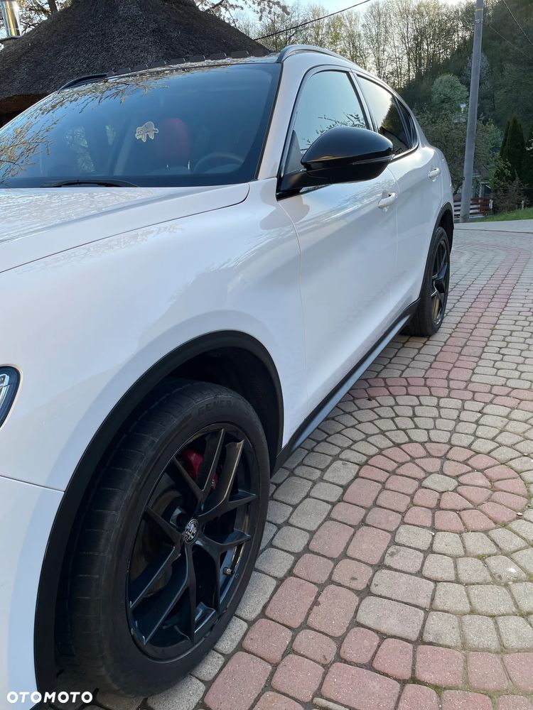 Alfa Romeo Stelvio 2.0 Turbo 16V AT8-Q4 Sprint - 7