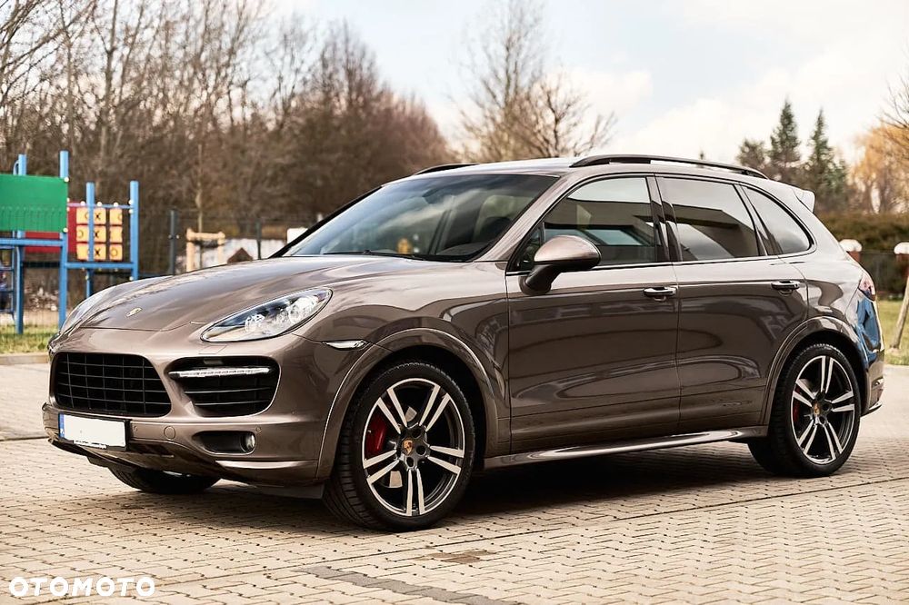 Porsche Cayenne - 2