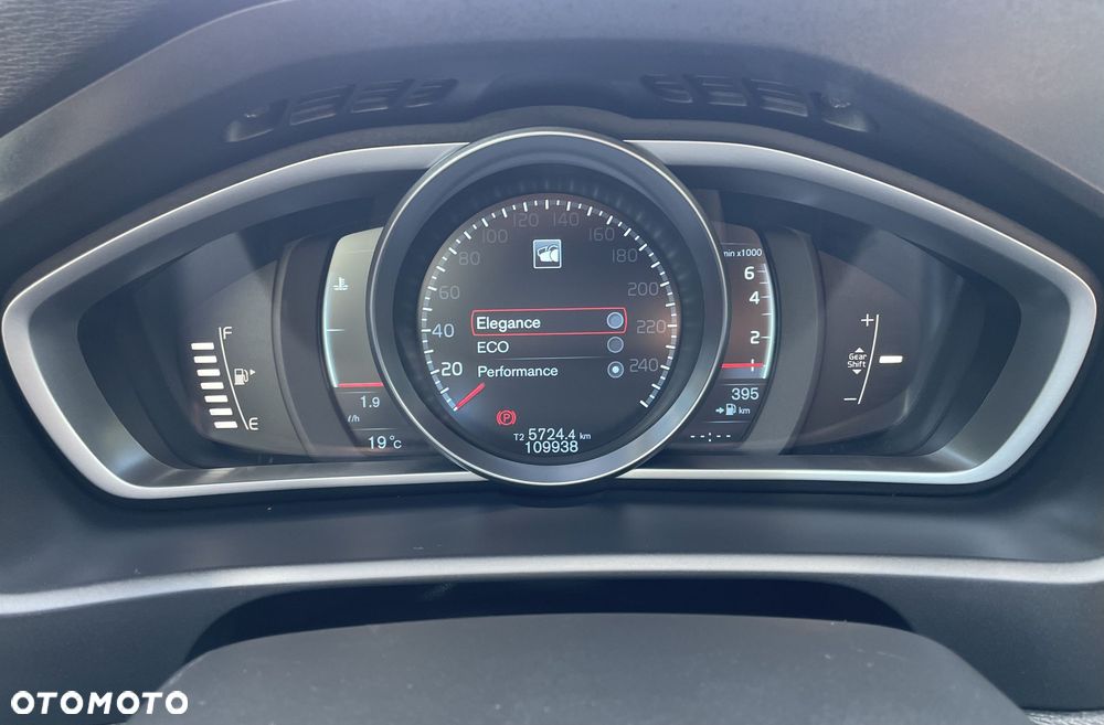 Volvo V40 T2 You - 17