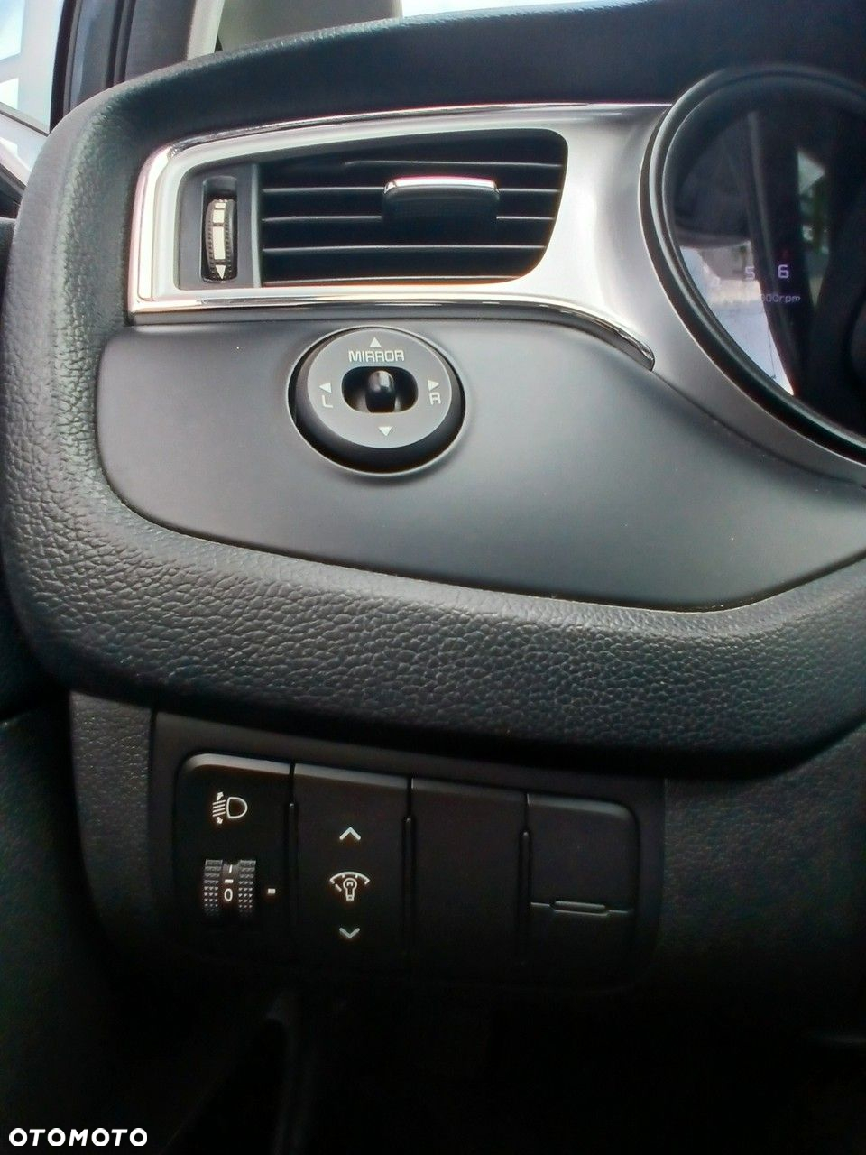 Kia Ceed - 26