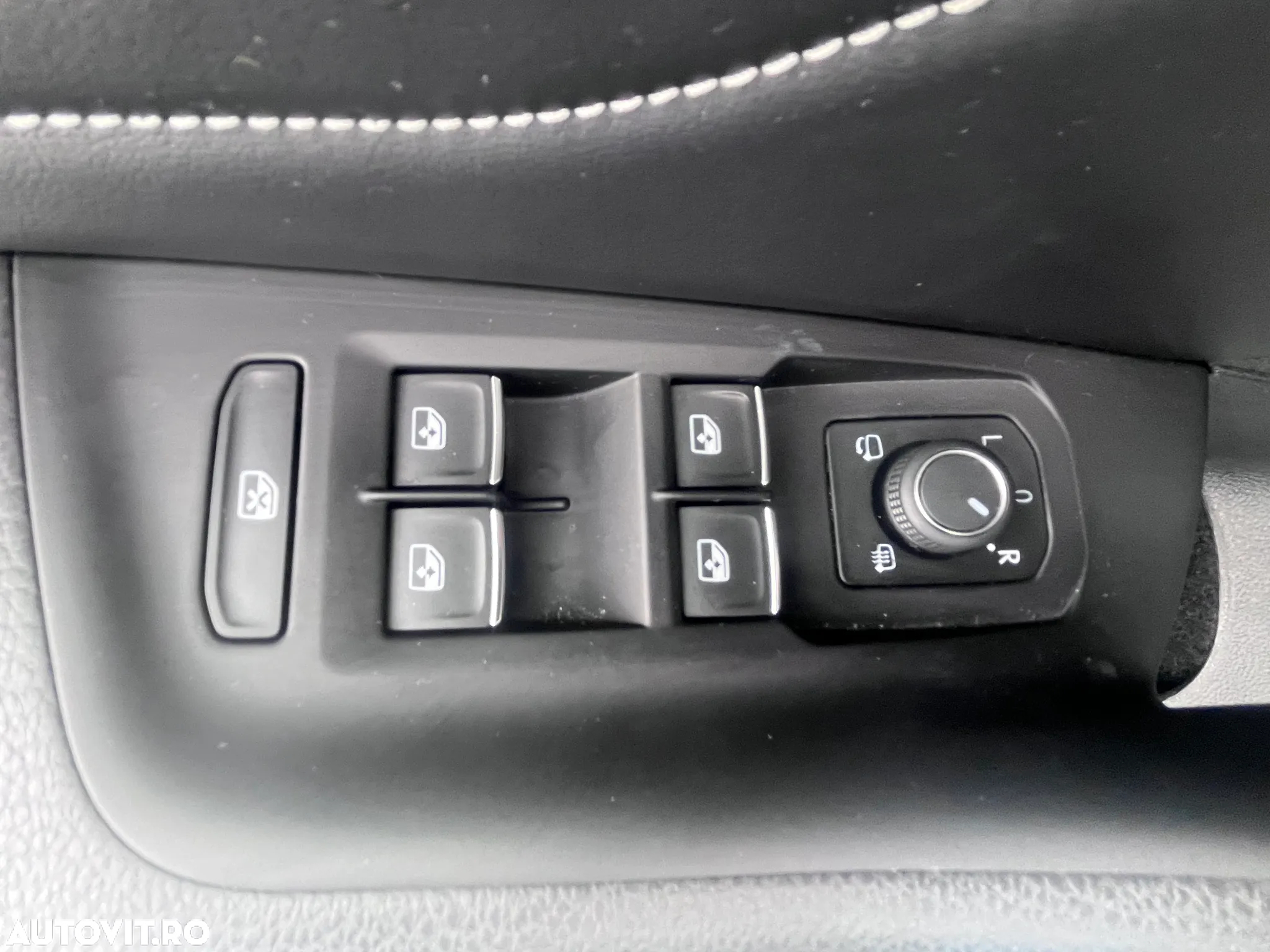 Volkswagen Passat 2.0 TDI DSG Highline - 10
