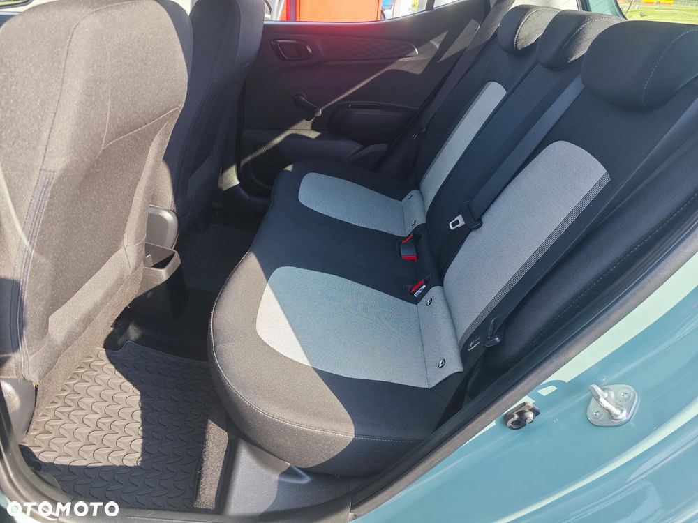 Hyundai i10 - 25