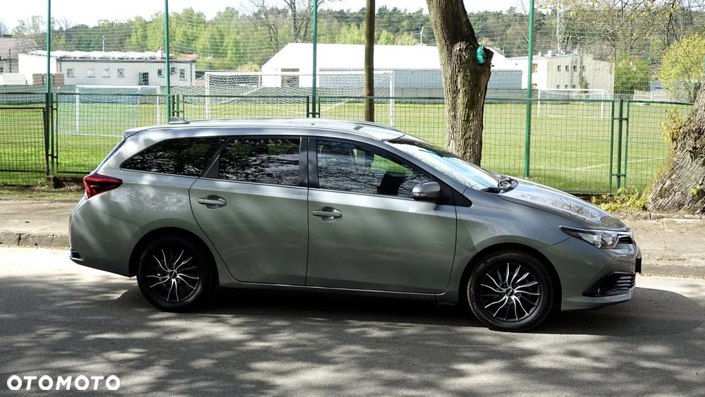 Toyota Auris - 37