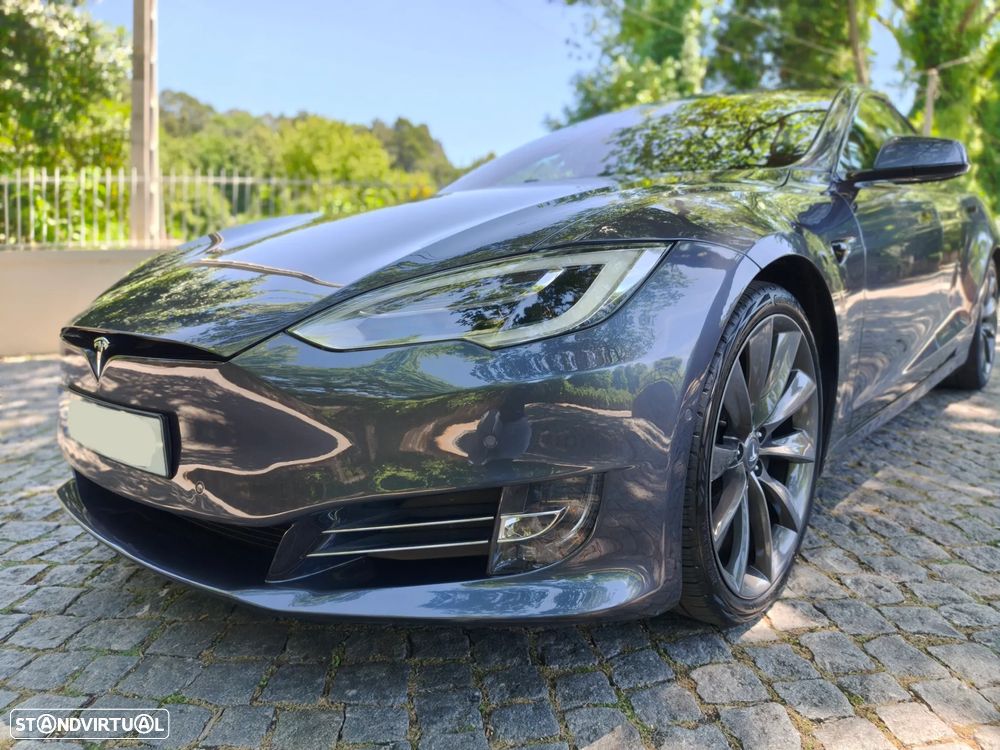Tesla Model S 100D - 21