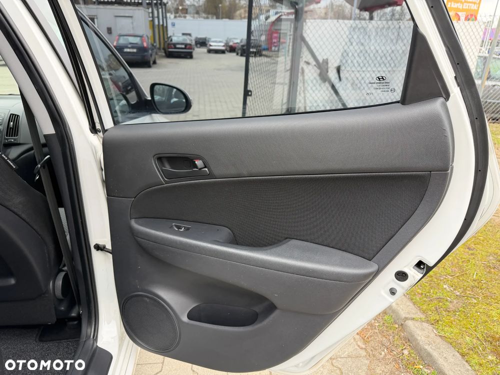 Hyundai i30 1.4 Comfort - 21